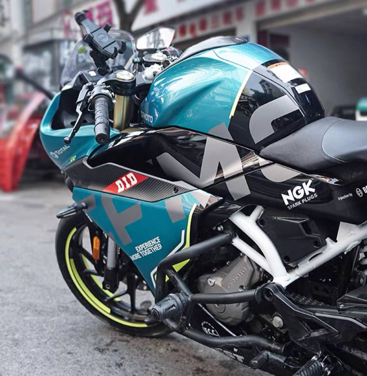 ZX`10R